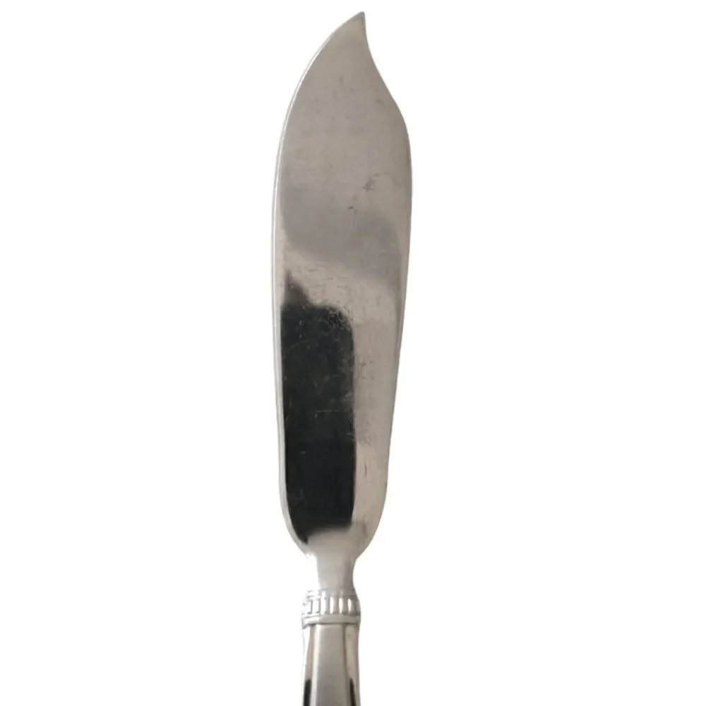 Reed & Barton Durham Butter Knife Stainless Everyday Glossy Silverware Flatware.